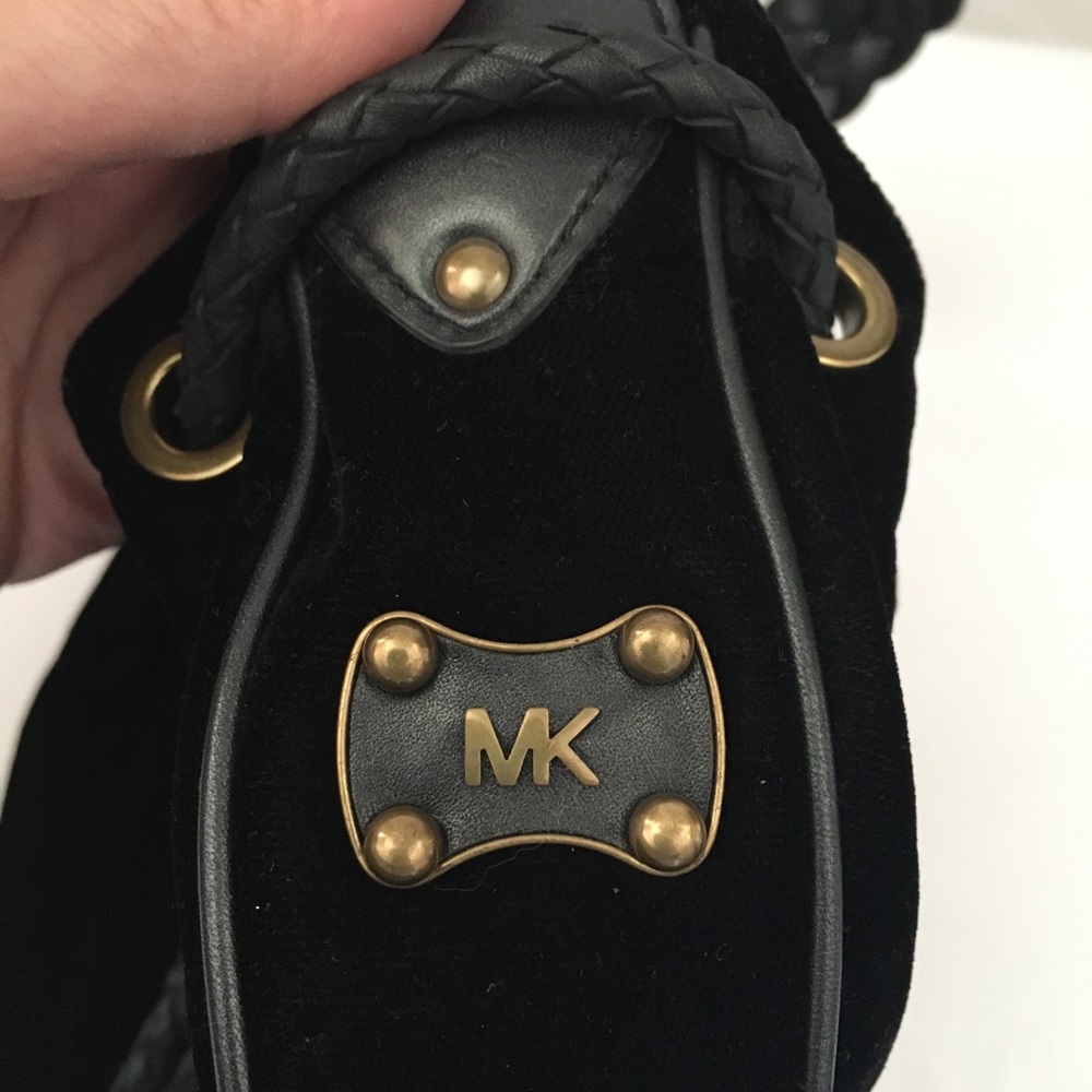 MICHAEL Michael Kors Black Mini Bag - Picture 7 of 13